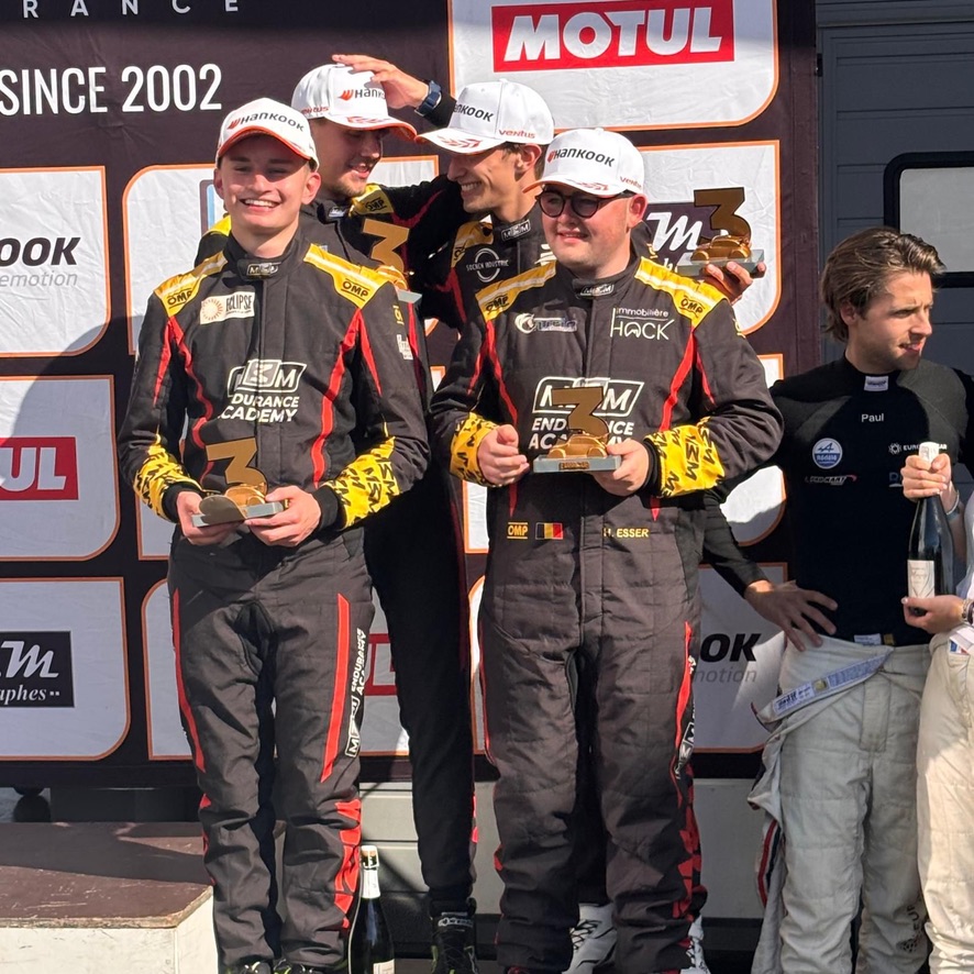 Hervé Esser sur le podium Rookie